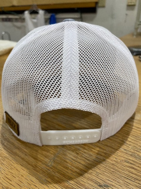 LEATHER PATCH TRUCKER HAT HEATHER GREY/WHITE