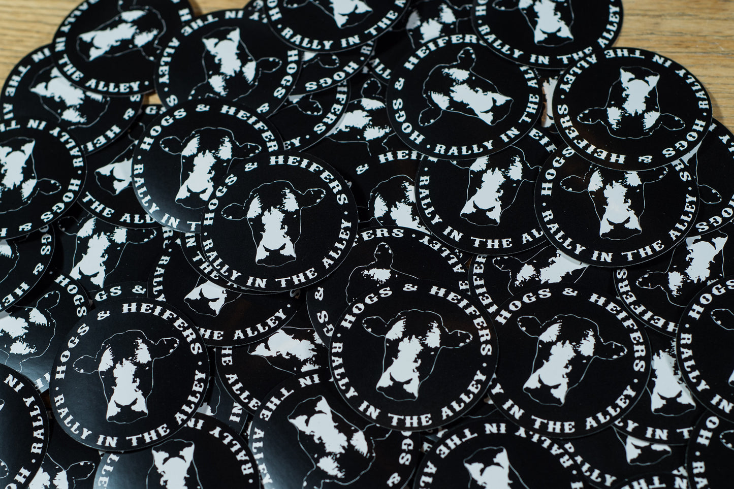 RALLY IN THE ALLEY HELMET STICKER