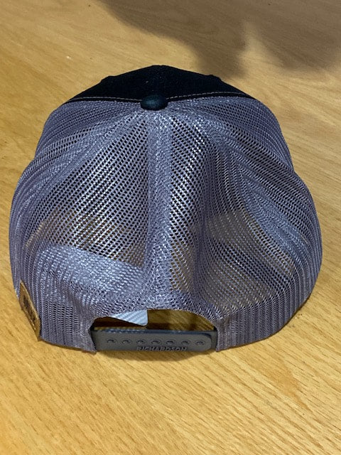 LEATHER PATCH TRUCKER HAT BLACK/CHARCOAL