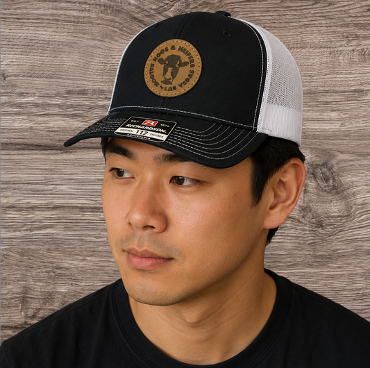 LEATHER PATCH TRUCKER HAT BLACK/WHITE