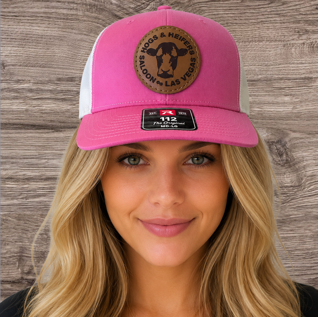 LEATHER PATCH TRUCKER HAT PINK/WHITE