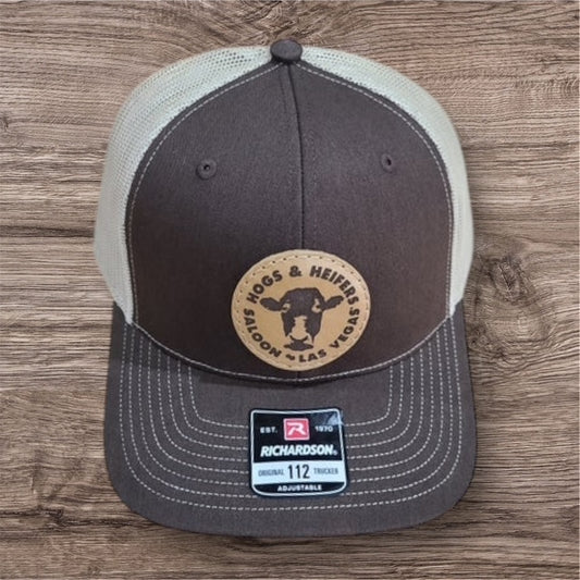 LEATHER PATCH TRUCKER HAT COFFEE/KHAKI