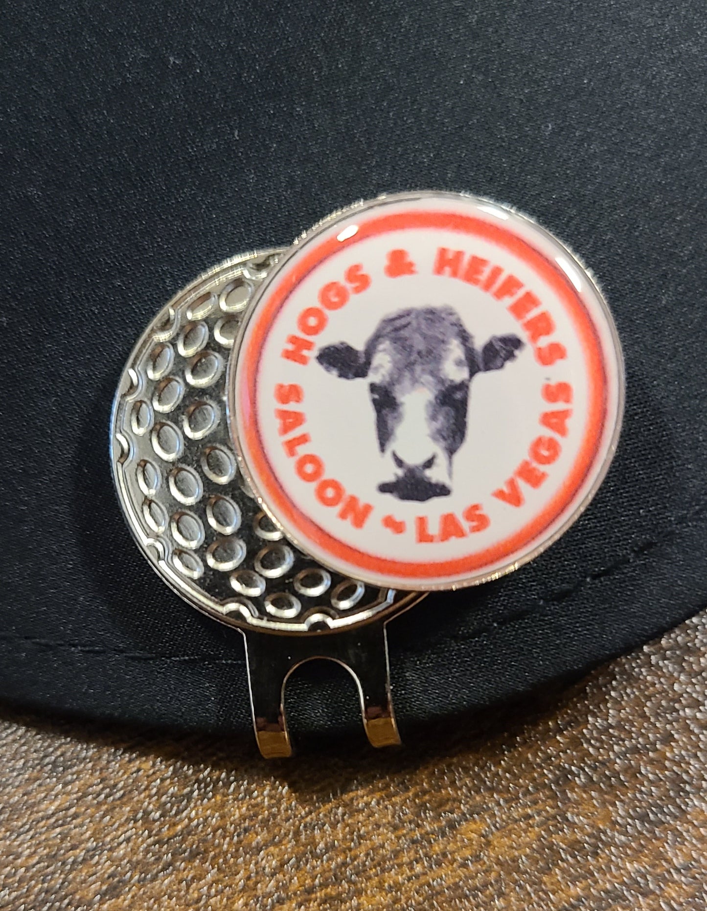 HAT CLIP WITH MAGNETIC GOLF BALL MARKER