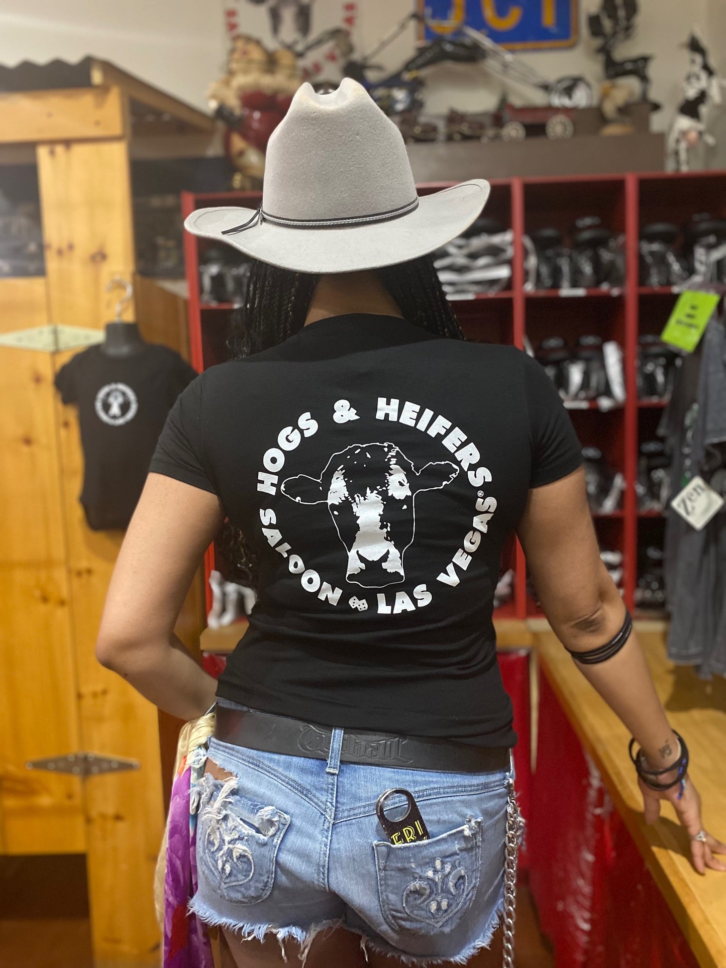 WOMEN'S V-NECK HOGS & HEIFERS SALOON TEE