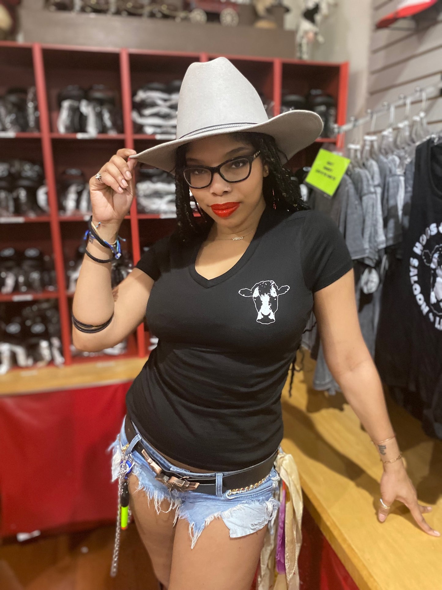 WOMEN'S V-NECK HOGS & HEIFERS SALOON TEE