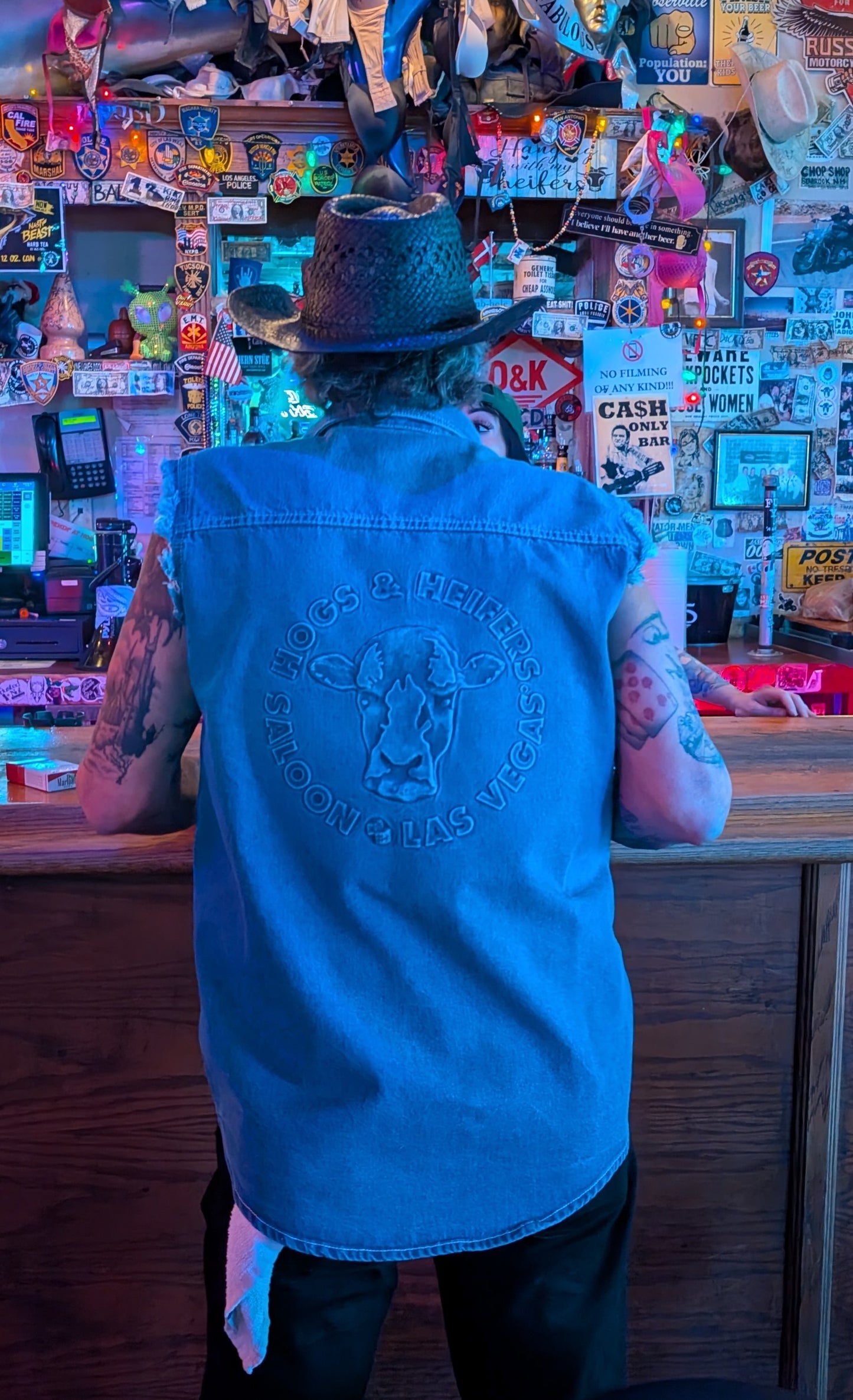 DENIM SLEEVELESS EMBOSSED VEST