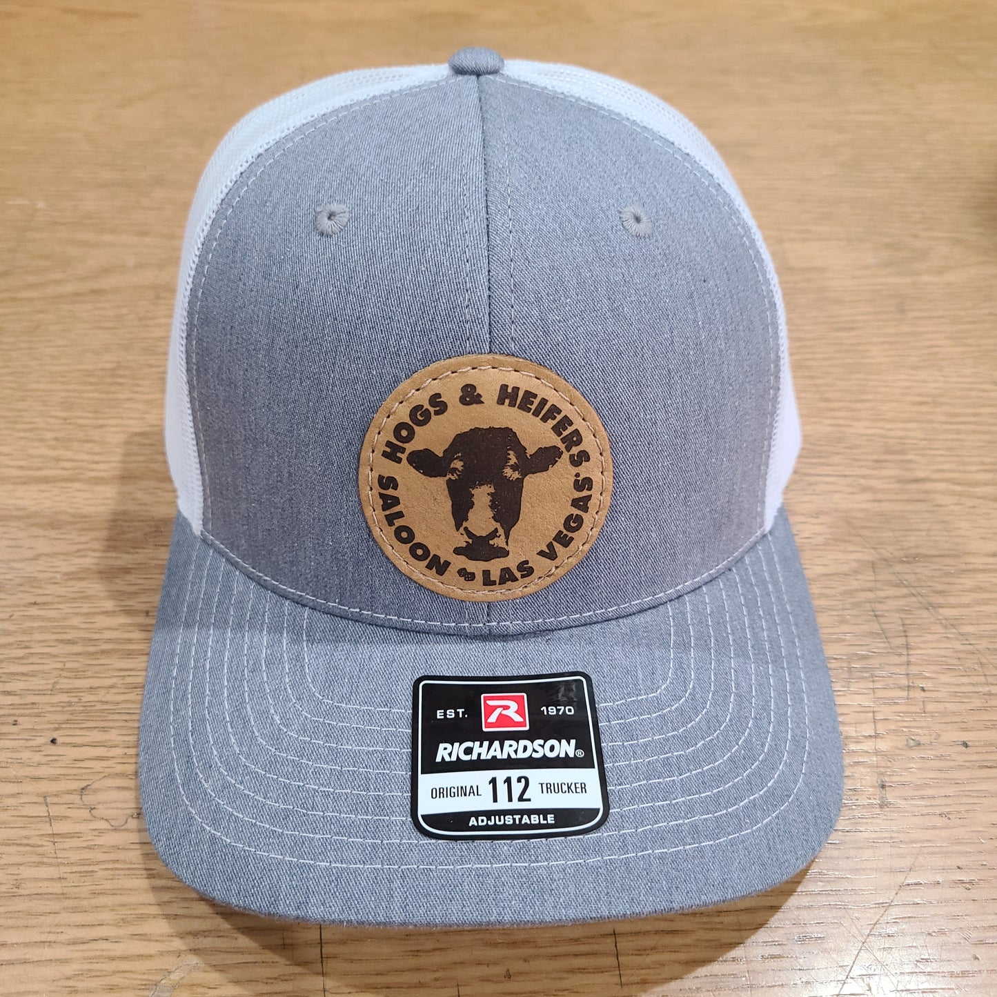 LEATHER PATCH TRUCKER HAT HEATHER GREY/WHITE