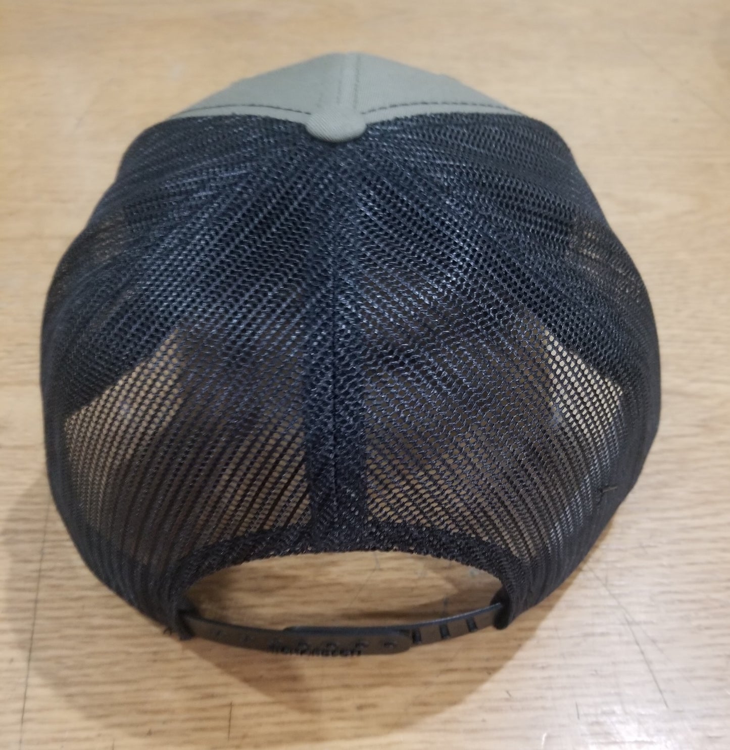 LEATHER PATCH TRUCKER HAT LODEN/BLACK - HEADWEAR